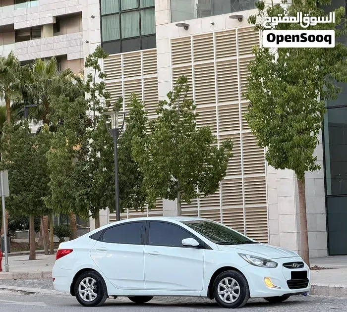 Hyundai Accent 2014 photo 2