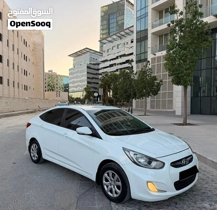 Hyundai Accent 2014 photo 3