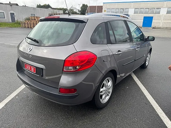 Renault Clio 2009 photo 4