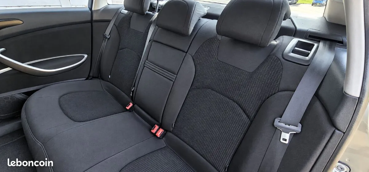 Citroen C5 2010 photo 4