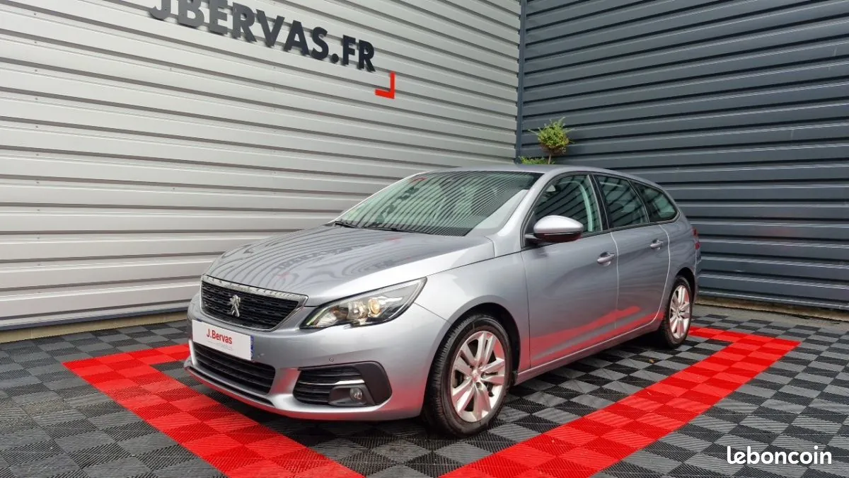 Peugeot 308 2021 photo 2