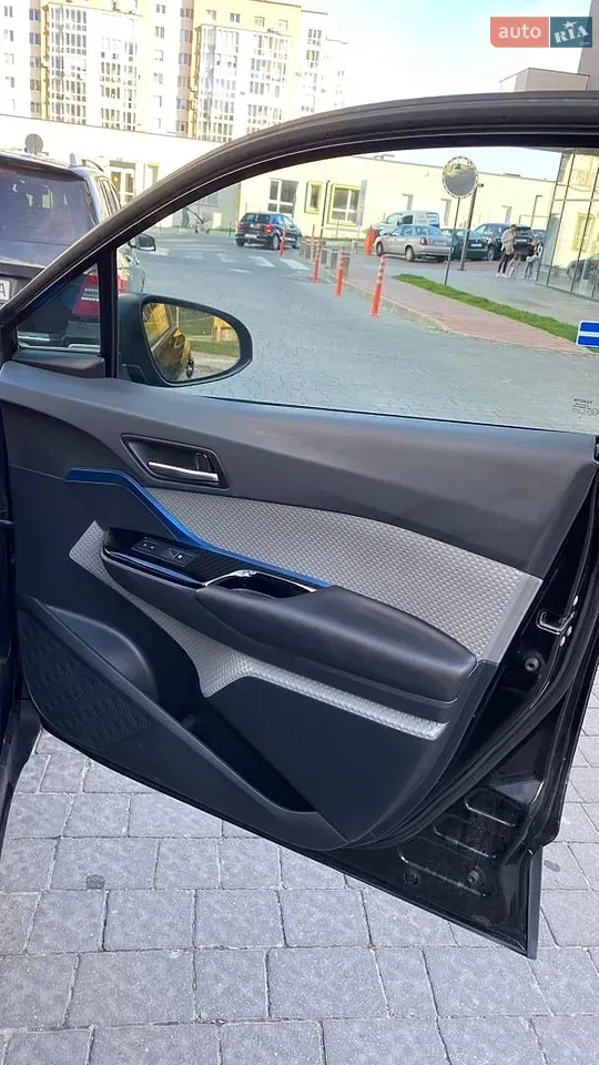Toyota C-Hr 2018 photo 5