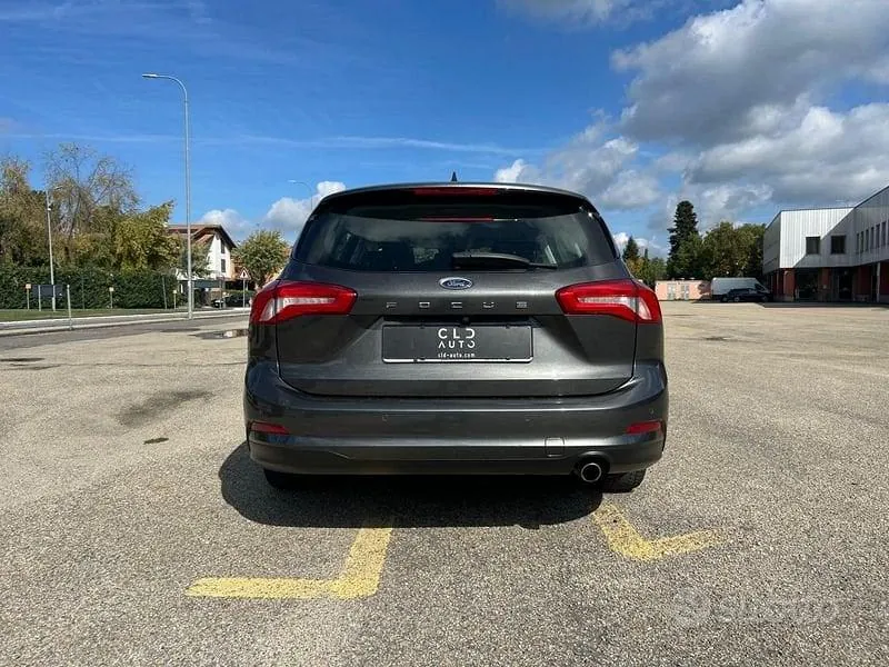 Ford Focus 2021 photo 3