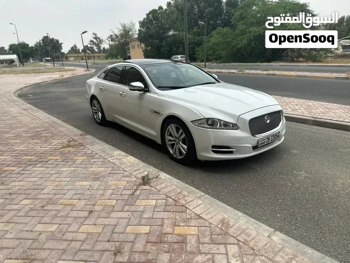 Jaguar Xj 2012 photo 2