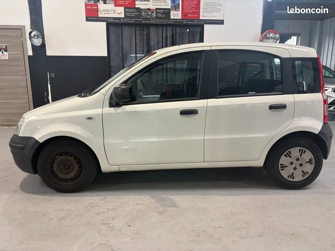 Fiat Panda 2010 photo 2