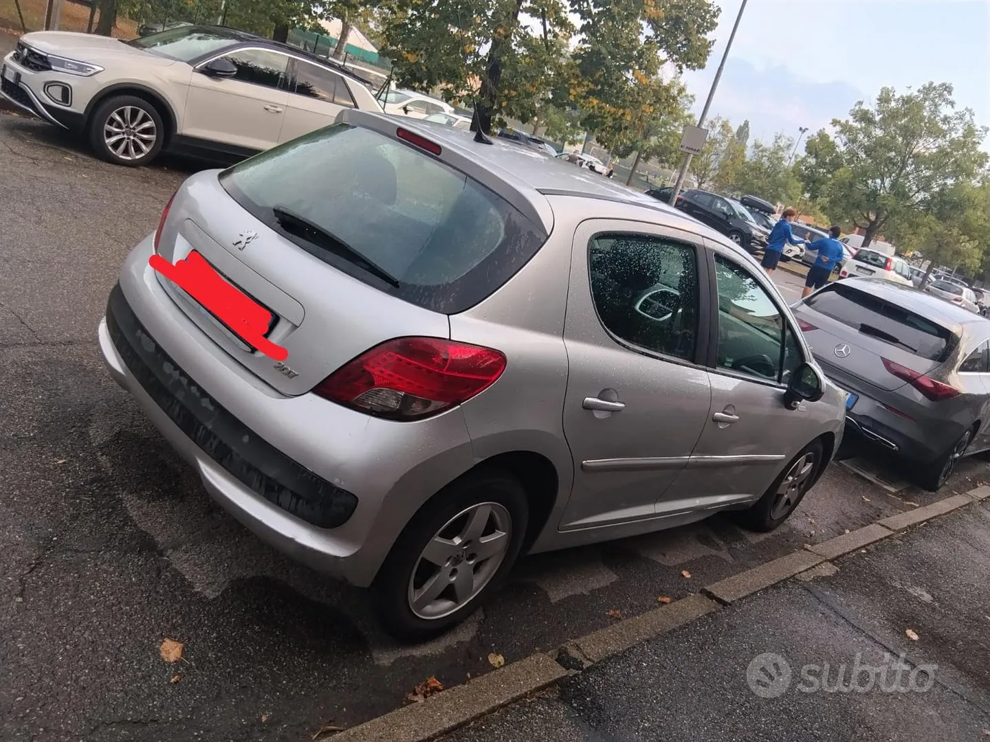 Peugeot 207 2010 photo 2