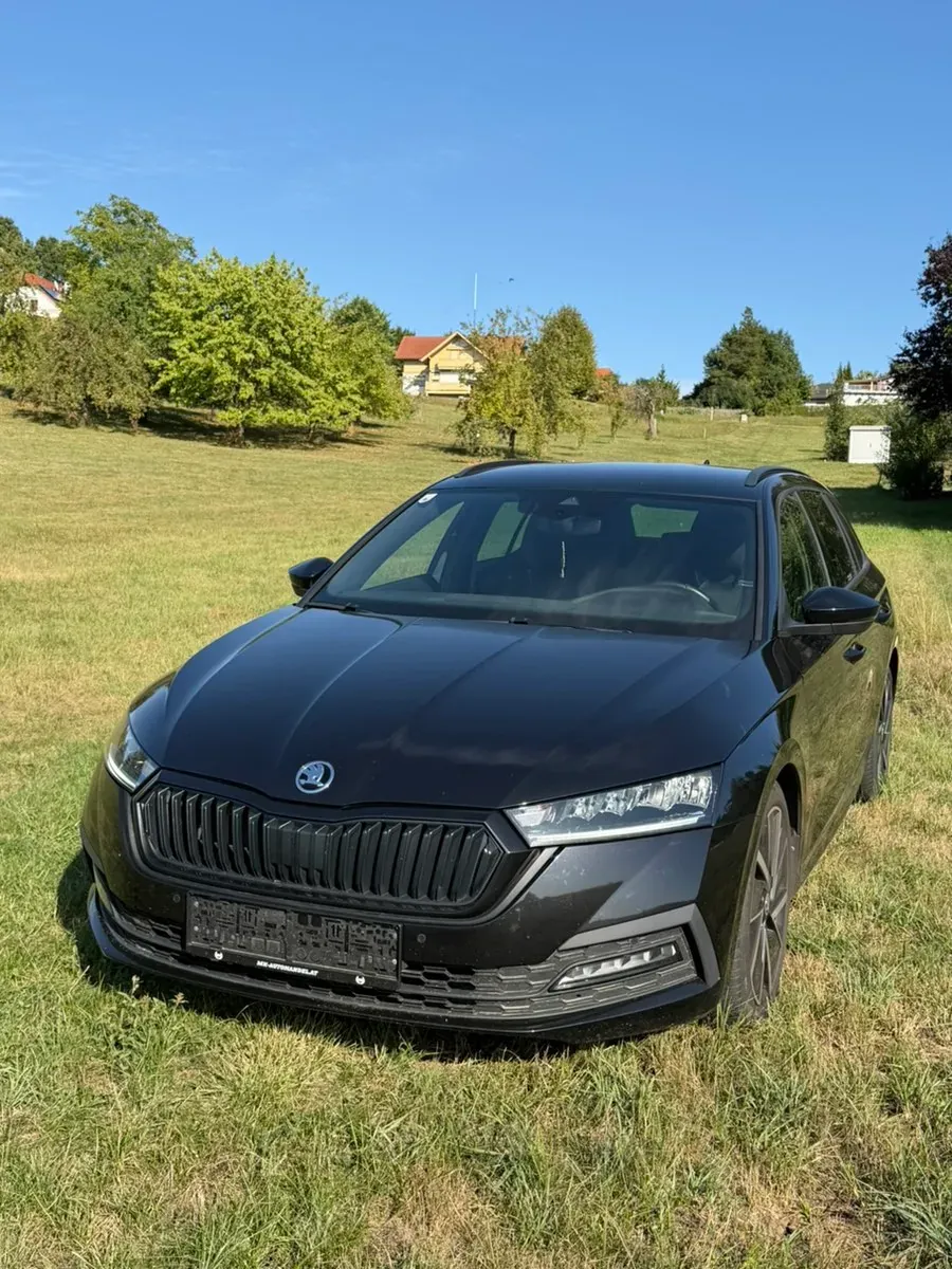 Skoda Octavia 2021 photo 2
