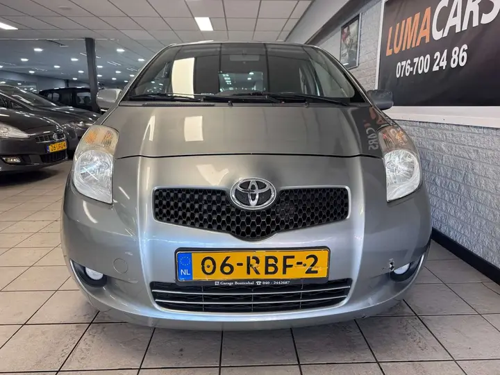 Toyota Yaris 2008 photo 2