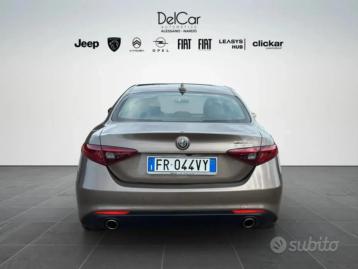 Alfa Romeo Giulia 2018 photo 4