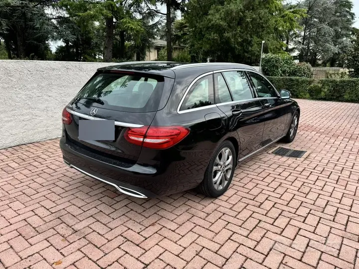 Mercedes-Benz C220D 2018 photo 3
