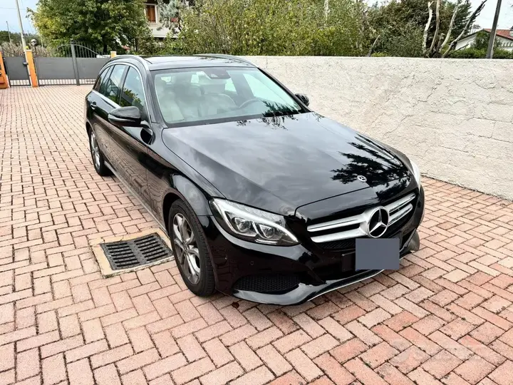 Mercedes-Benz C220D