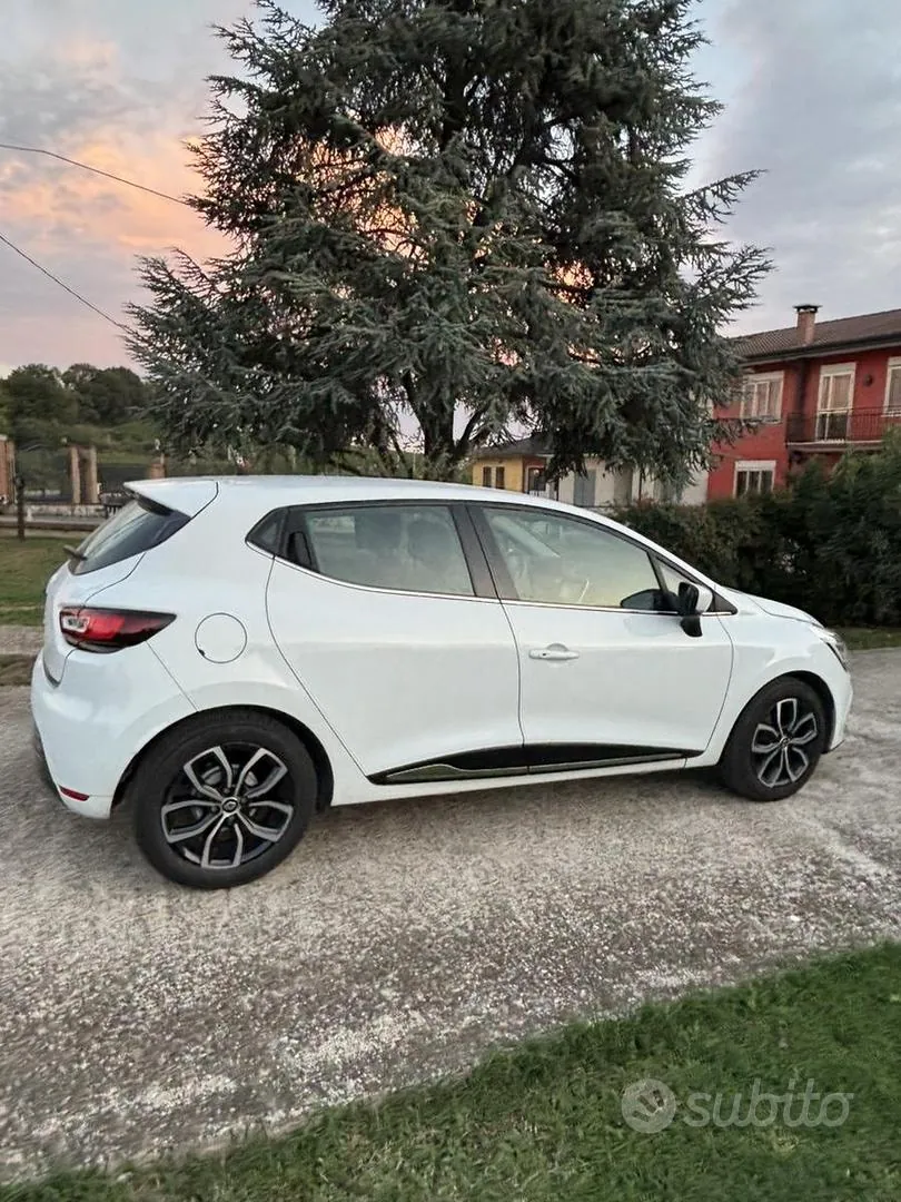 Renault Clio 2017 photo 3