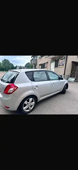 Kia Ceed 2010 photo 5