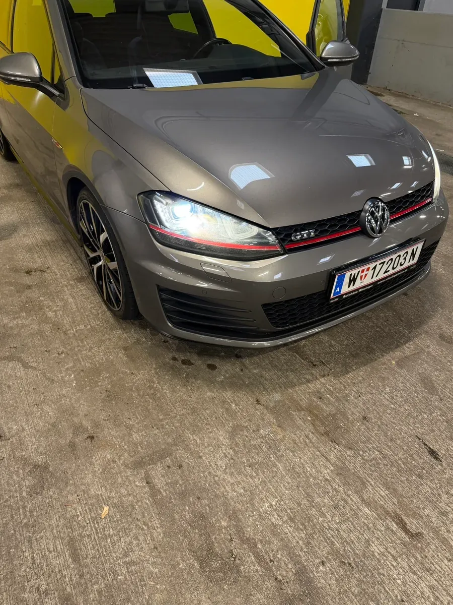 Volkswagen Golf 2015 photo 2