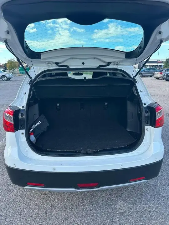 Suzuki S-Cross 2015 photo 3