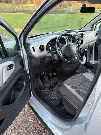 Peugeot Partner Tepee 2012 photo 5