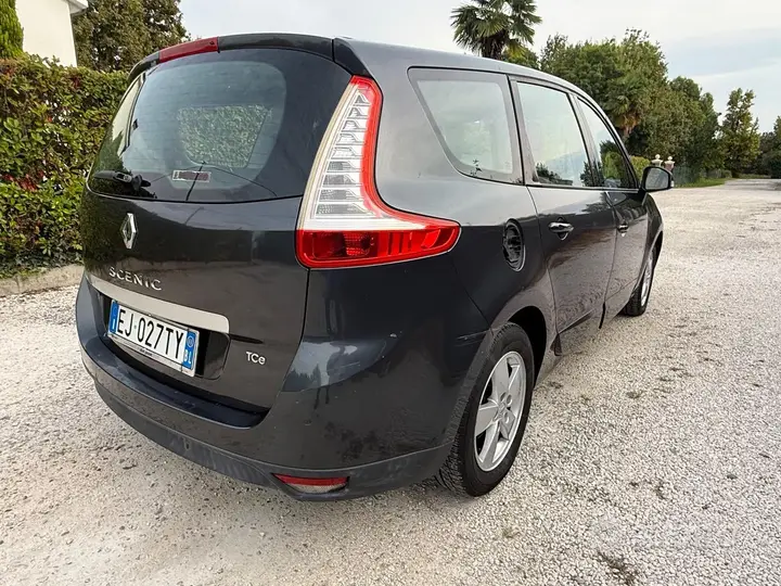 Renault Scenic 2011 photo 5