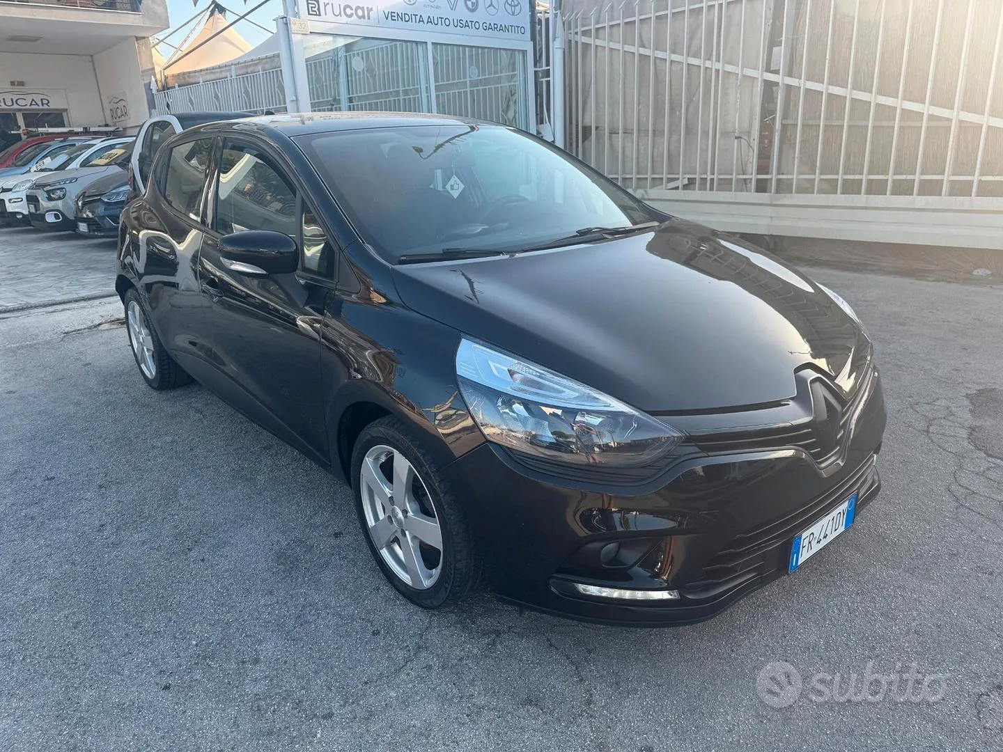 Renault Clio 2018 photo 2
