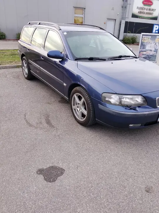 Volvo V70 2002 photo 2