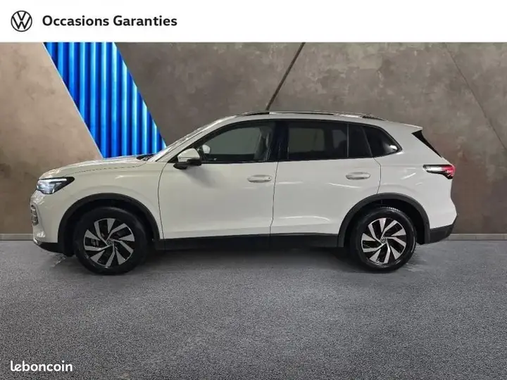 Volkswagen Tiguan 2024 photo 2