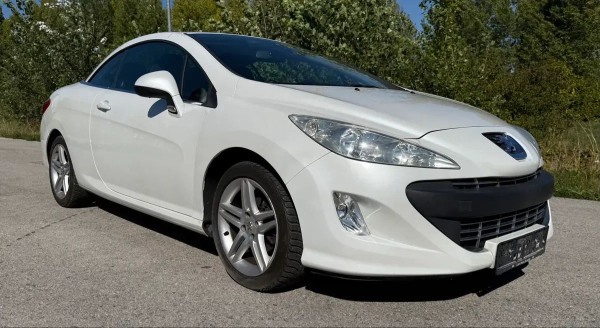Peugeot 308 2011 photo 2