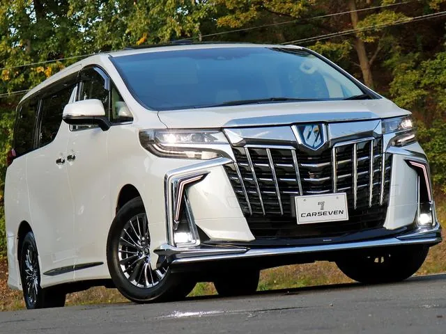 Toyota Alphard 2023 photo 4