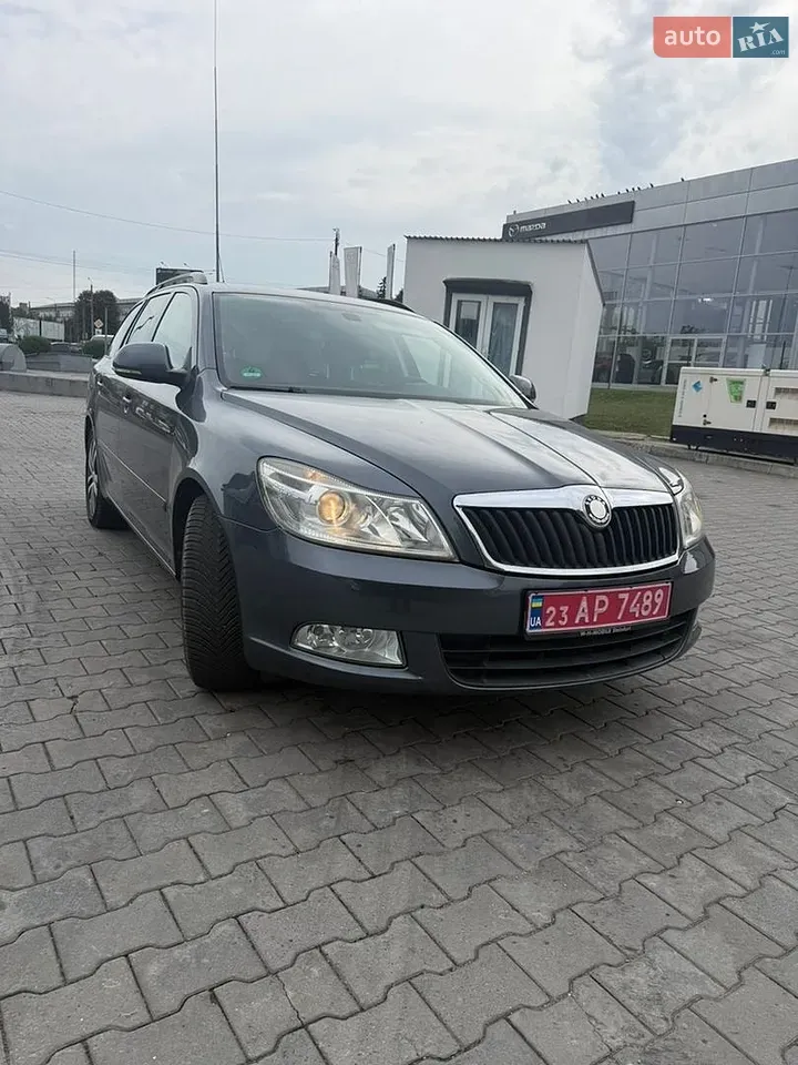 Skoda Octavia 2009 photo 4