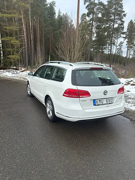Volkswagen Passat 2012 photo 3