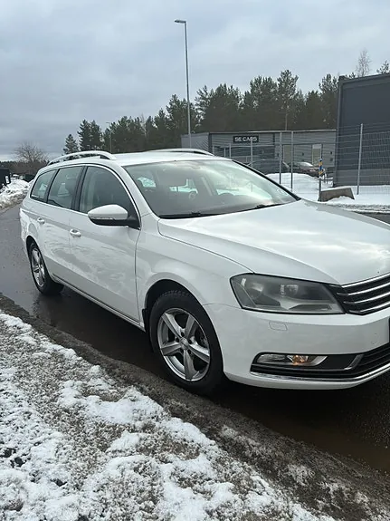 Volkswagen Passat 2012 photo 2