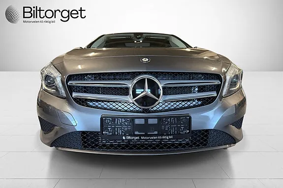Mercedes-Benz A 180 2014 photo 3