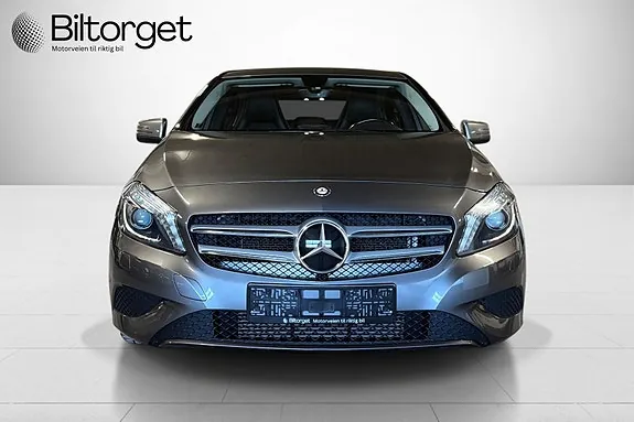 Mercedes-Benz A 180 2014 photo 2