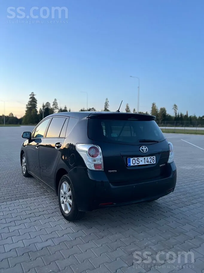 Toyota Verso 2012 photo 4