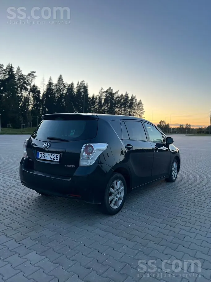 Toyota Verso 2012 photo 3
