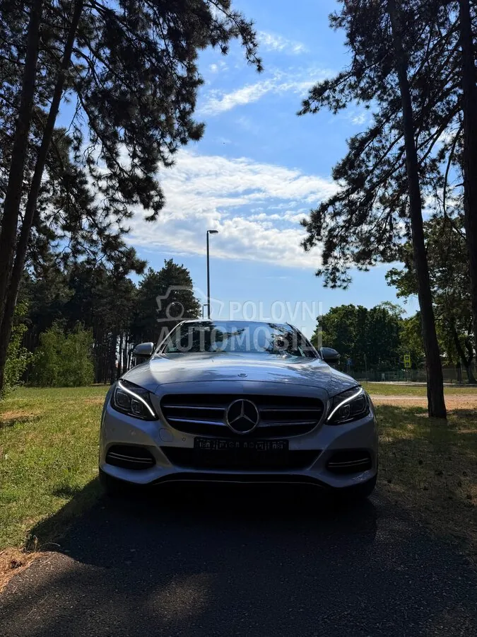 Mercedes-Benz C 220 2014 photo 2