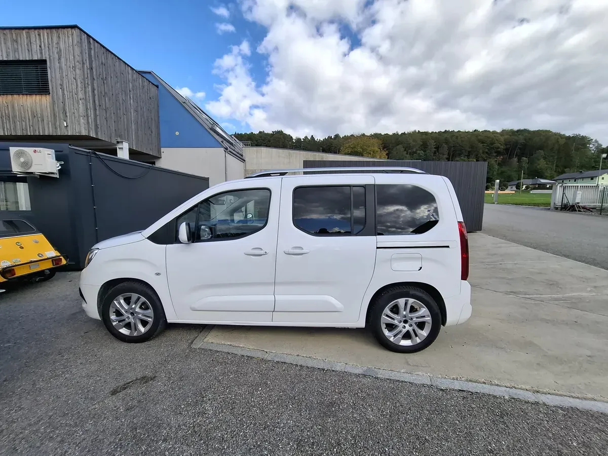 Opel Combo 2019 photo 2