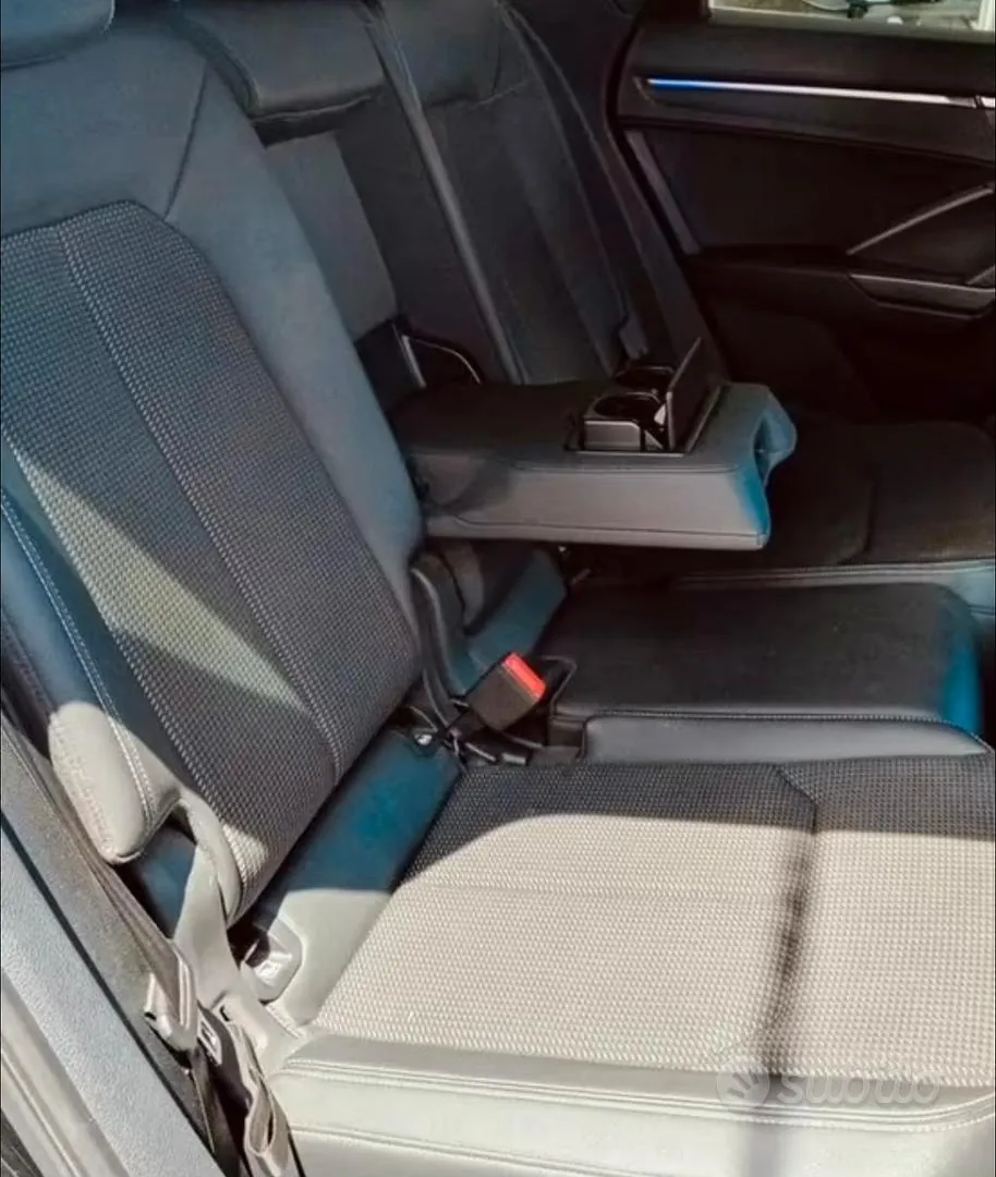 Audi Q3 2018 photo 5