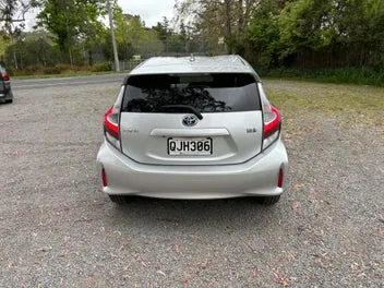 Toyota Aqua 2018 photo 5