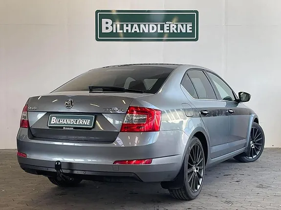 Skoda Octavia 2014 photo 2