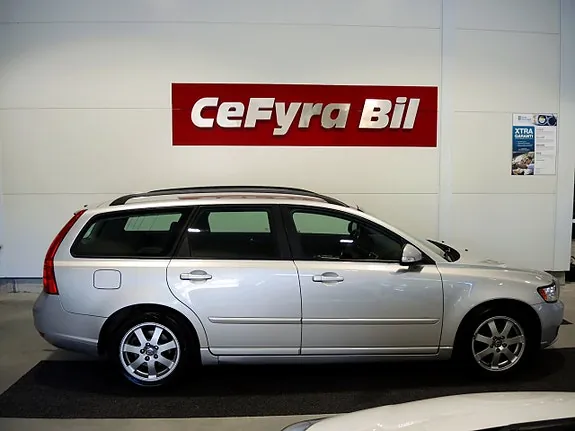 Volvo V50 2011 photo 4