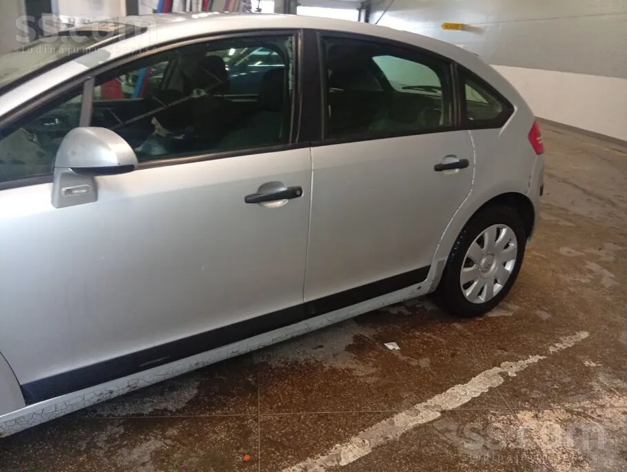 Citroen C4 2006 photo 2