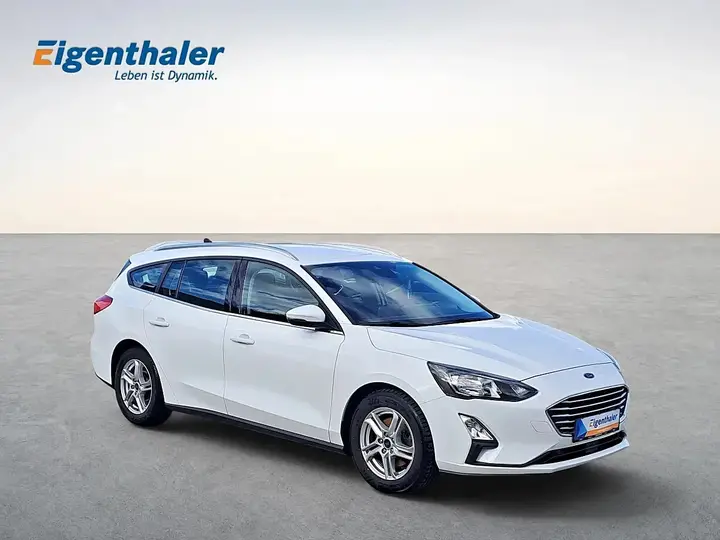 Ford Focus Traveller 2022 photo 2