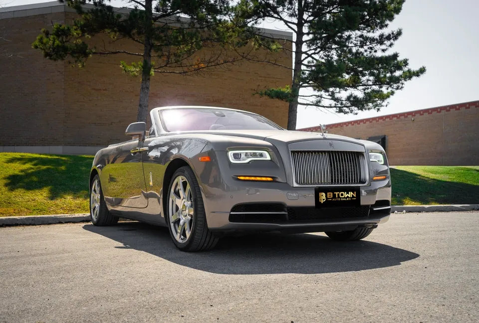 Rolls-Royce Dawn 2017 photo 3