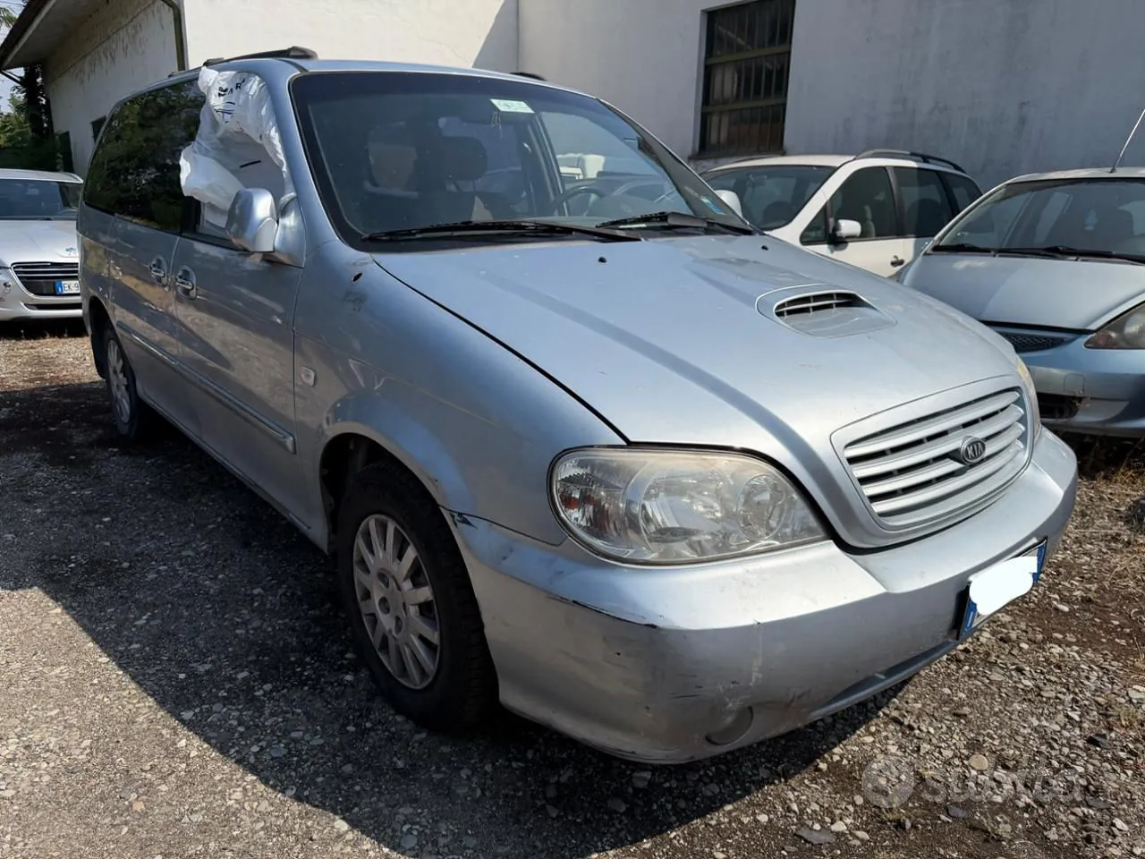 Kia Carnival 2001 photo 3