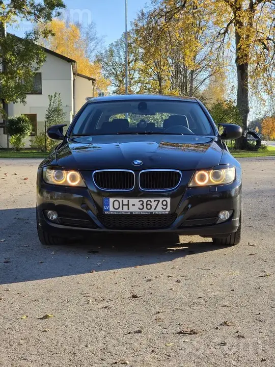 BMW 320 2009 photo 3