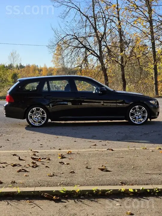 BMW 320 2009 photo 5