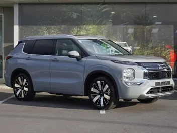 Mitsubishi Outlander 2026 photo 2