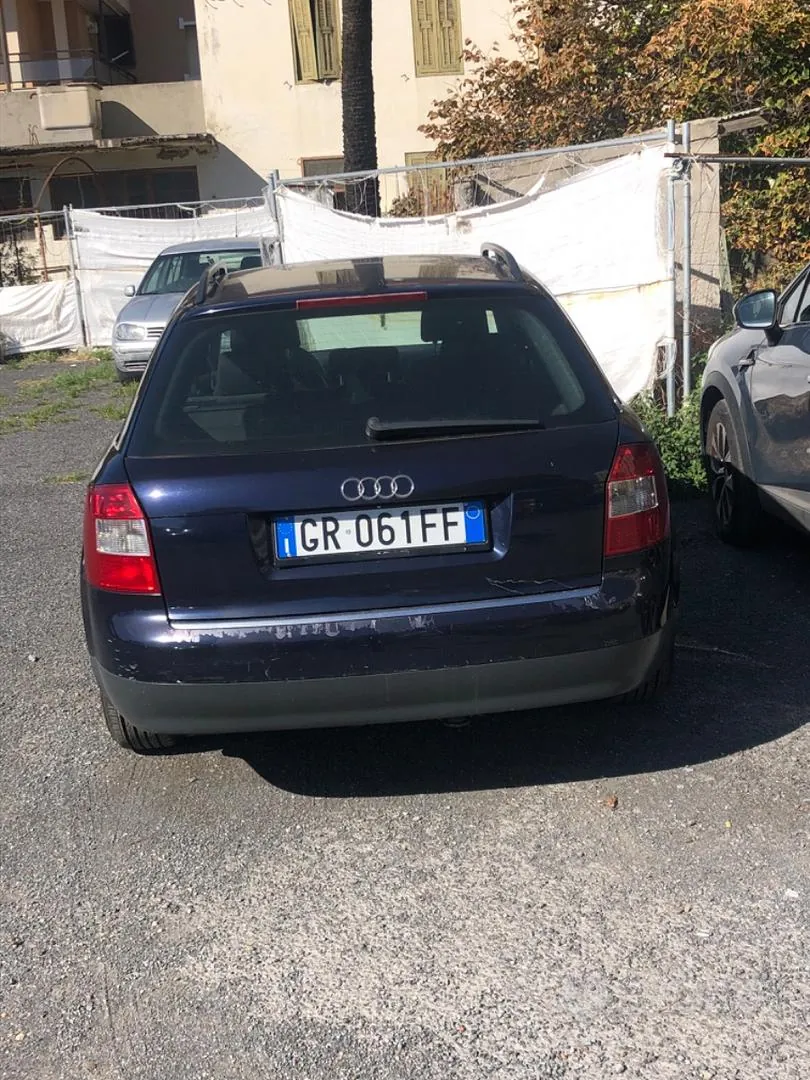 Audi A4 2003 photo 2