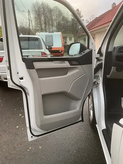 Volkswagen Transporter 2019 photo 5