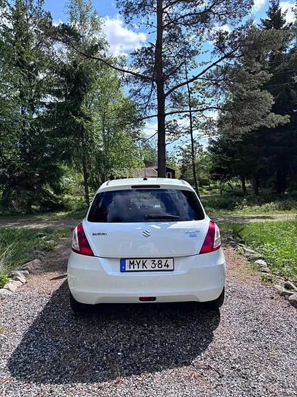 Suzuki Swift 2012 photo 4