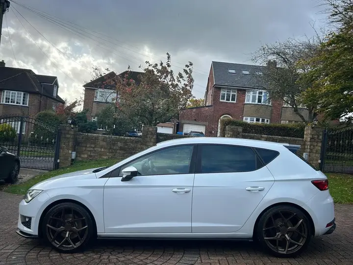 Seat Leon 2015 photo 5